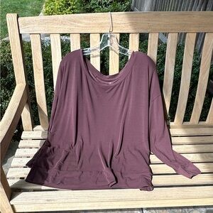 GAP Women's Long Sleeve Activewear Top, Plum, Size L